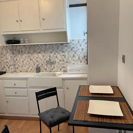 Apartment Above Near The Airport *